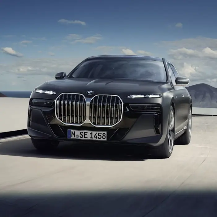 rent a luxury car in riyadh ksa